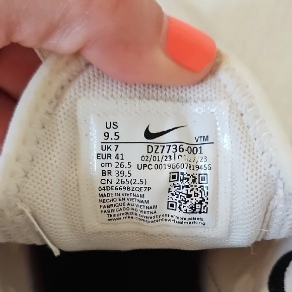 Nike Air Max 270 Cream Sneakers - Picture 5 of 6